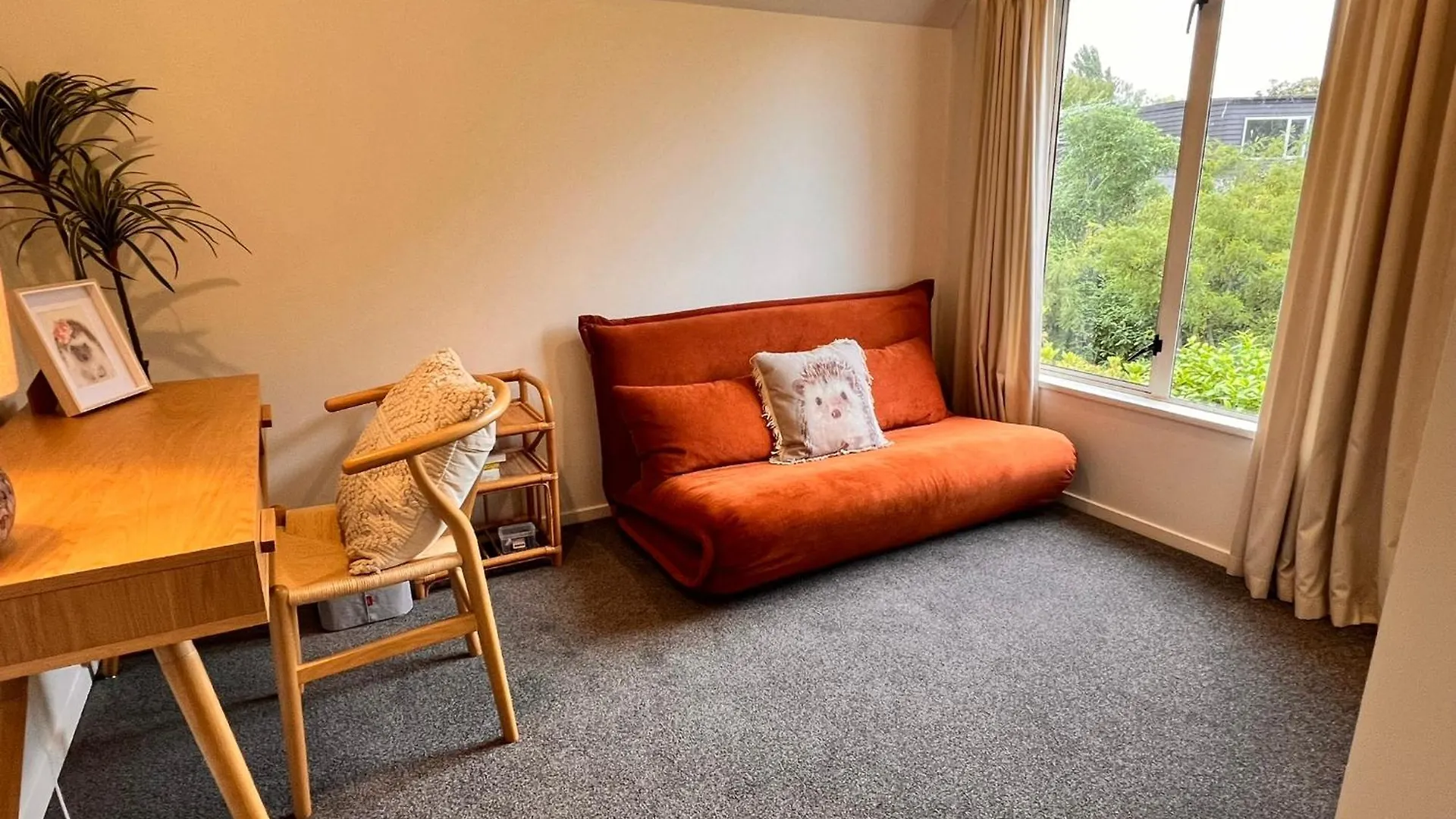 Waimairi Road - Christchurch Holiday Homes