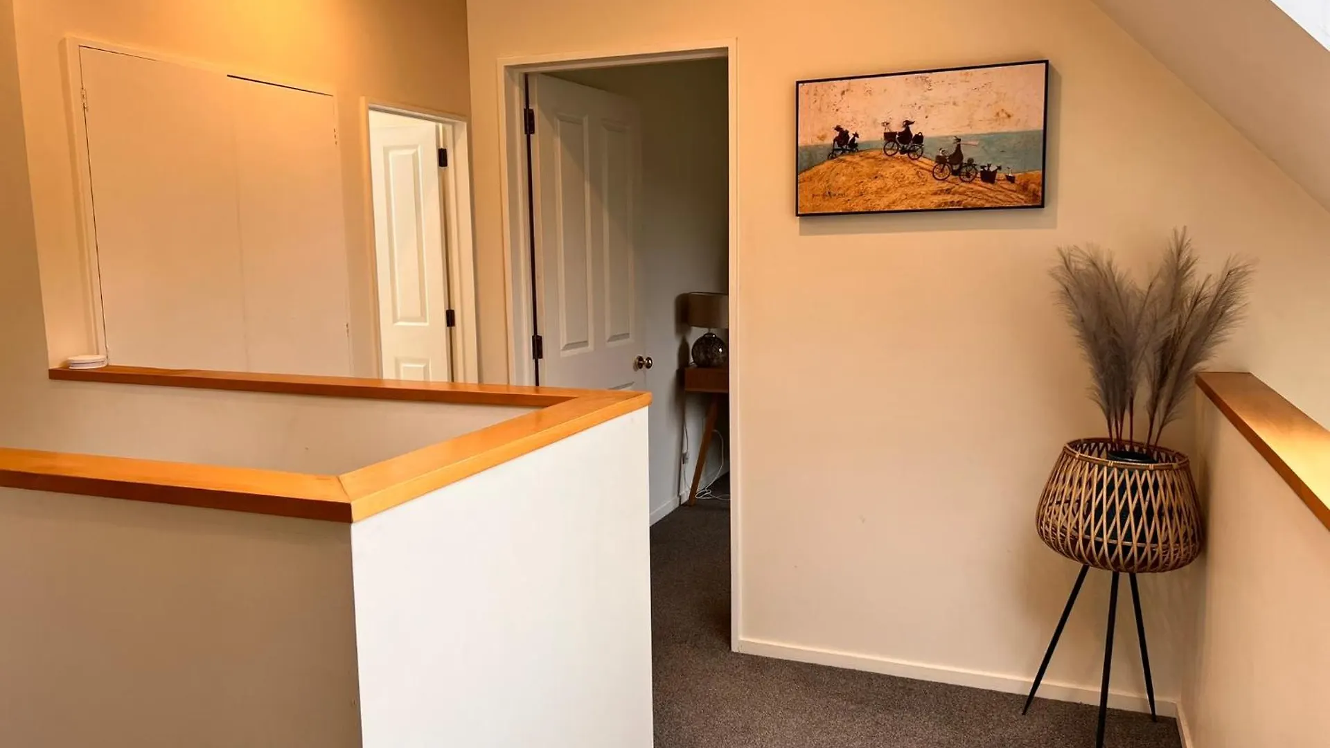 Waimairi Road - Christchurch Holiday Homes