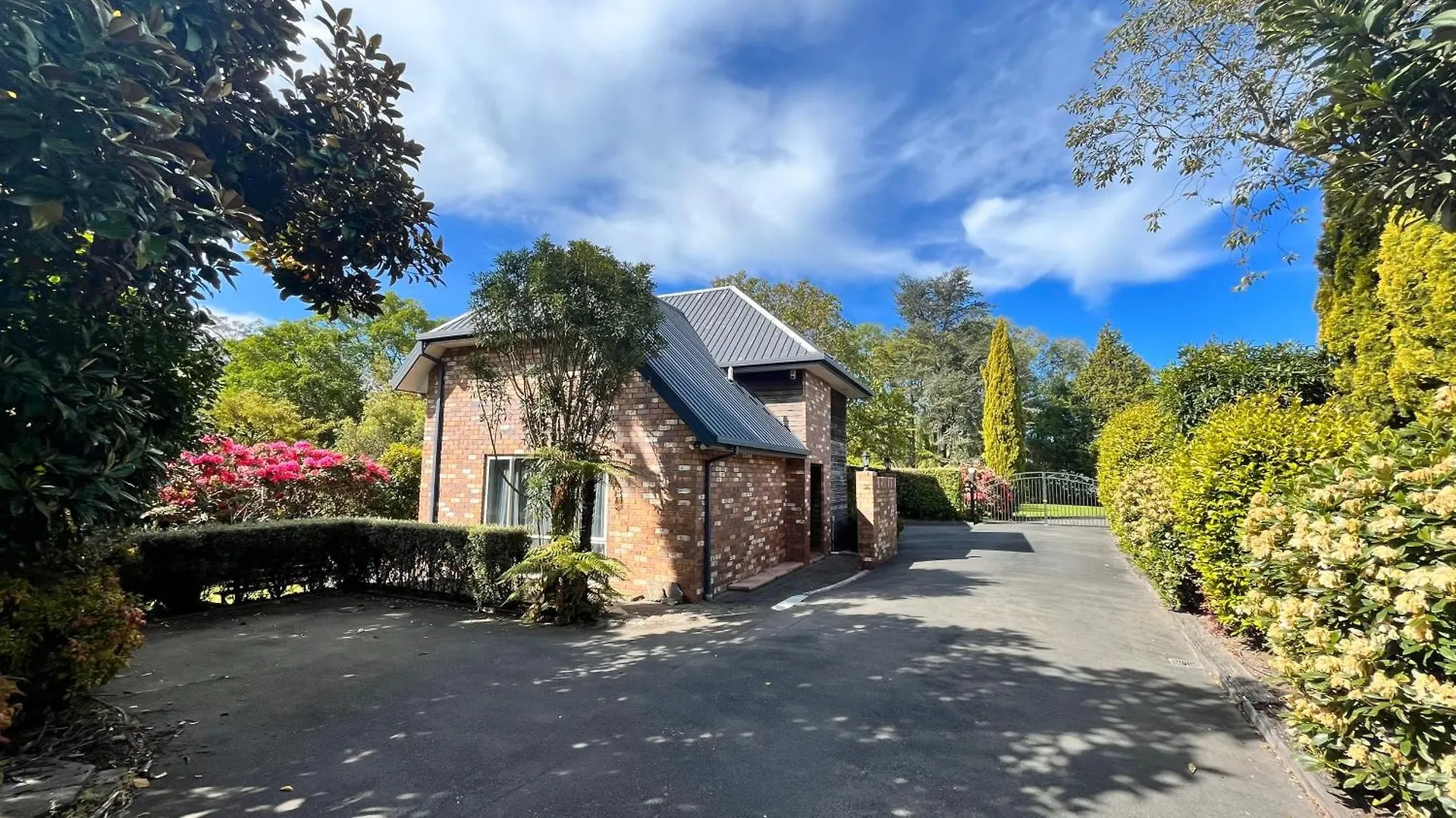 Waimairi Road - Christchurch Holiday Homes
